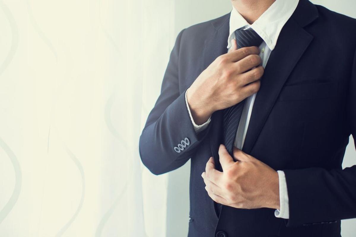 Cómo hacer un nudo de amor: La forma más sencilla de crear una corbata personalizada